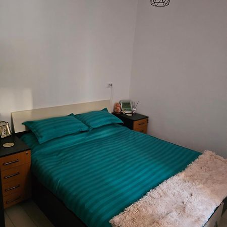 Luxury 1 Bedroom Apartment Rosu Exterior photo